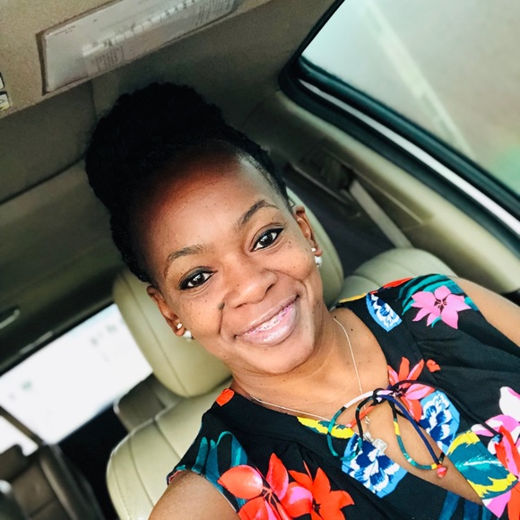 Meet your Posher, Marcia - Picture 1 of 1